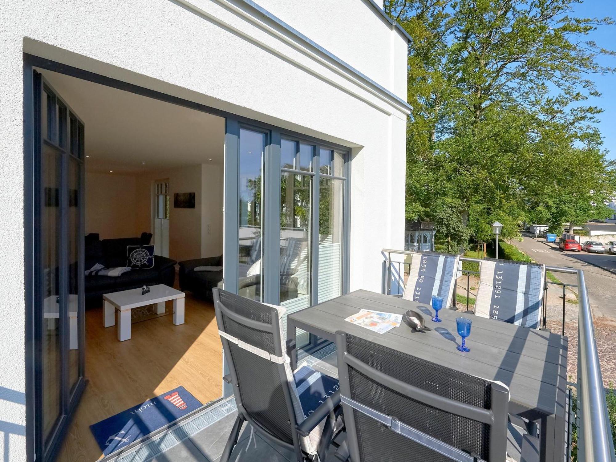Beatrice In - Wg 8 Mit Balkon Und Kleinem Meerblick Apartment Binz